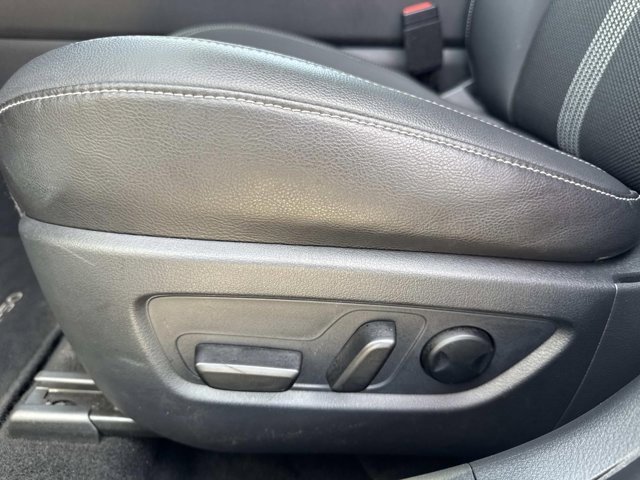 Used 2025 MAZDA CX-50 AWD 2.5 S w/ Preferred Package image 10