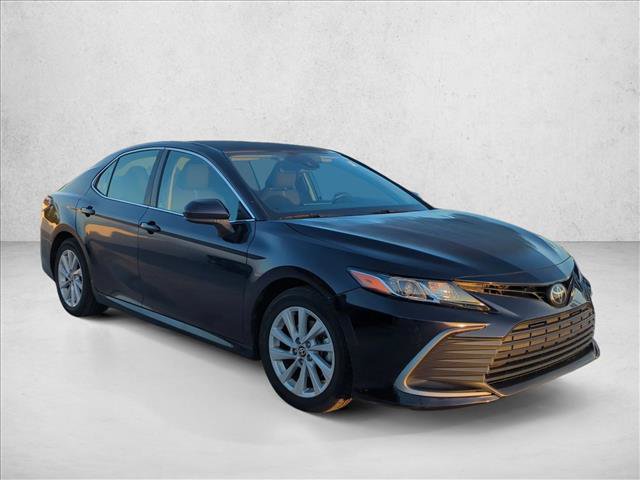 Certified 2022 Toyota Camry LE FWD image 3