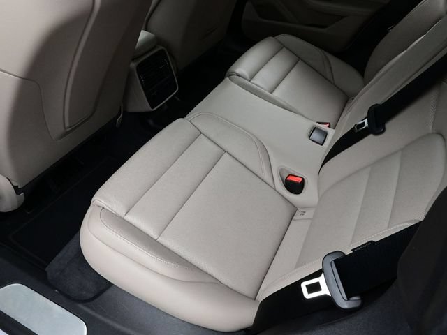 Certified 2025 Porsche Taycan AWD/4WD image 15
