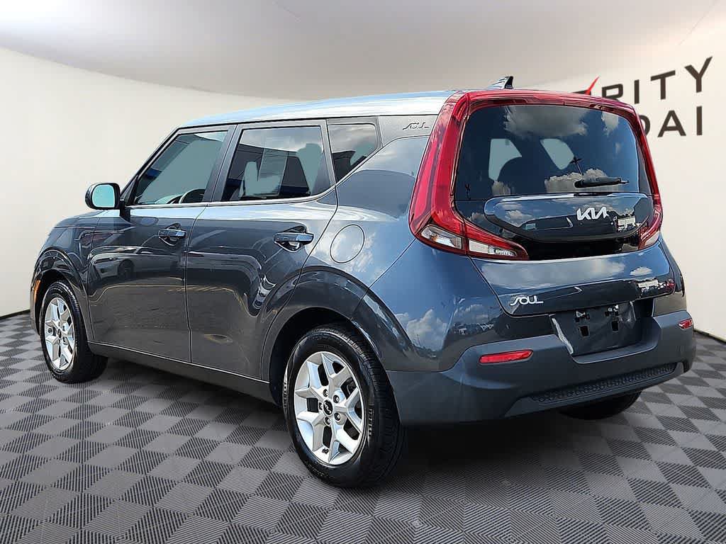 Used 2022 Kia Soul LX w/ Technology Package FWD image 6