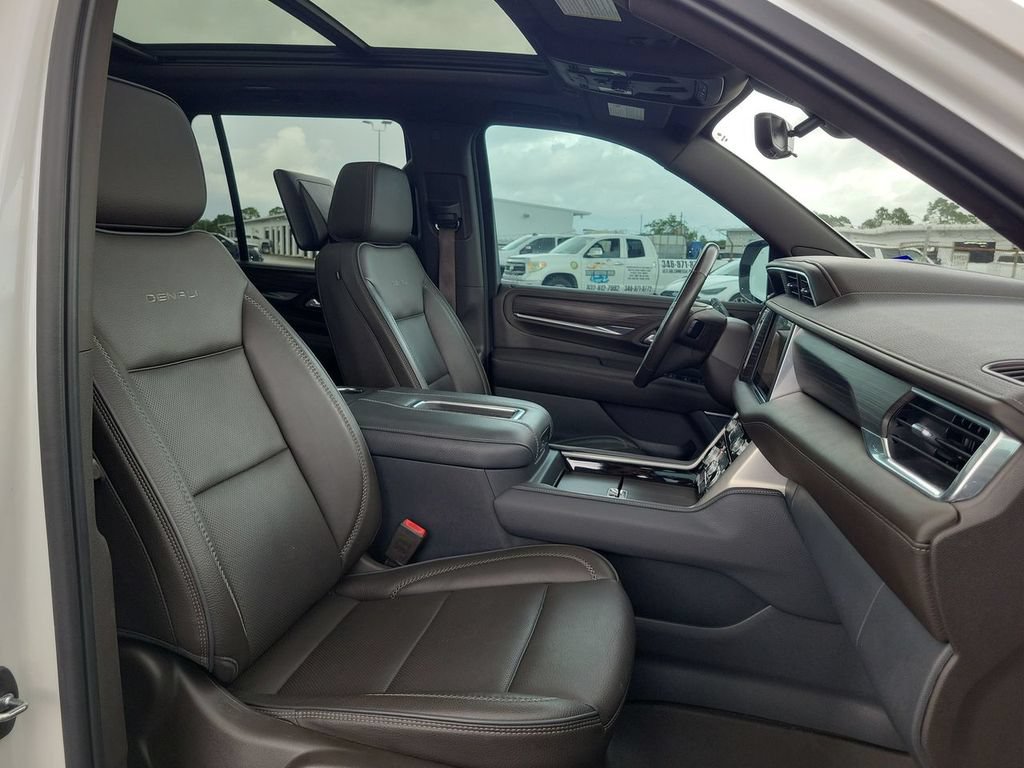 Certified 2021 GMC Yukon Denali w/ Denali Premium Package AWD/4WD image 29