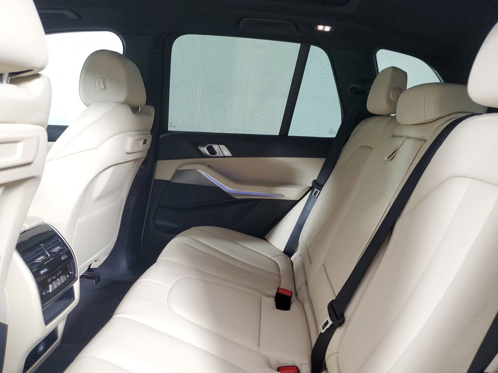 Used 2022 BMW X5 sDrive40i RWD image 13