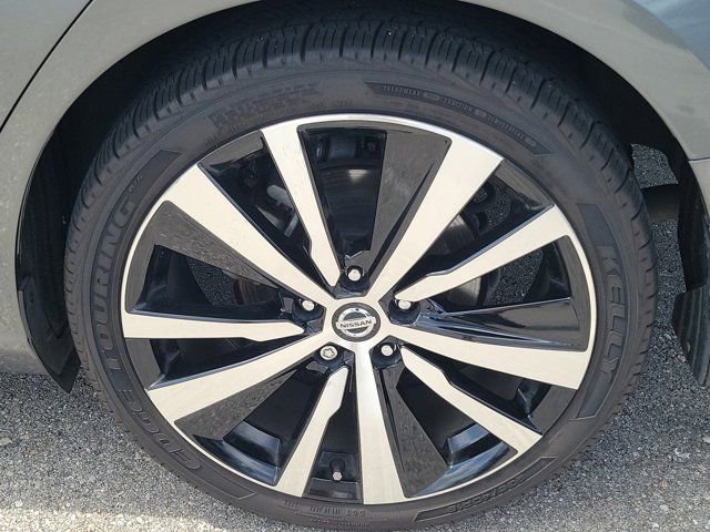 Used 2019 Nissan Altima 2.5 SR w/ SR Premium Package image 11