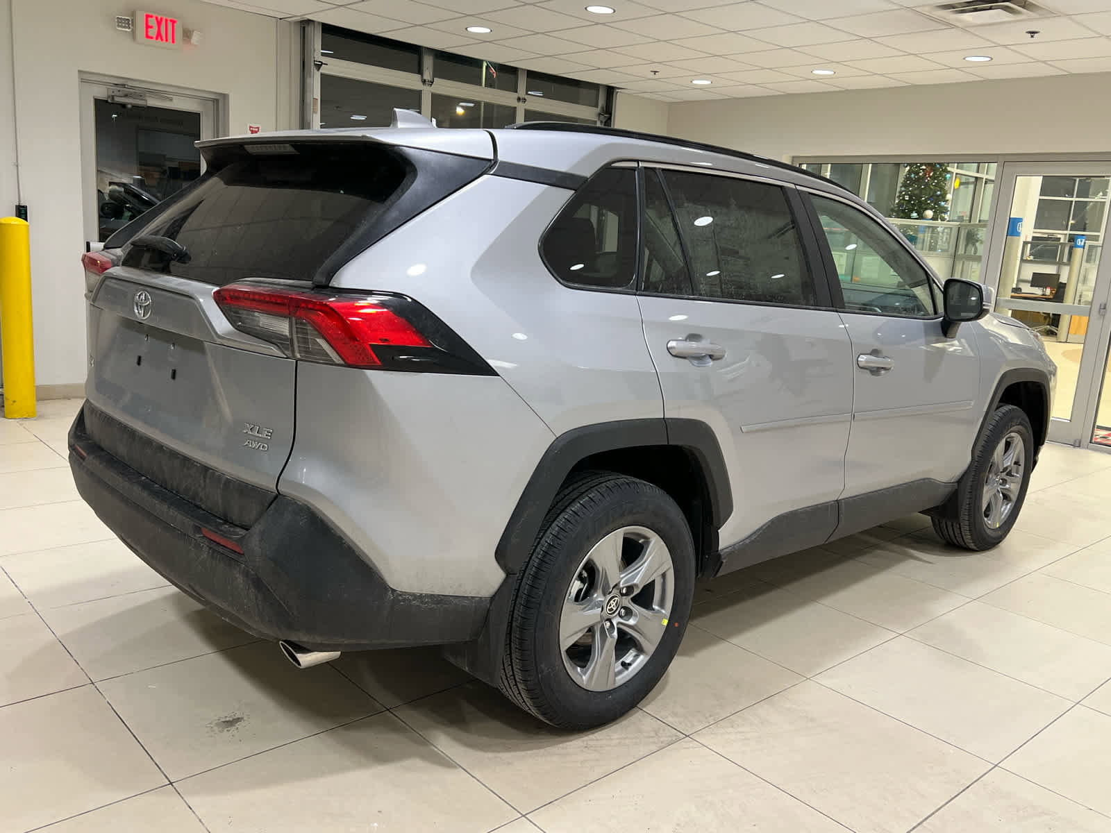 New 2025 Toyota RAV4 XLE w/ Weather Package image 6