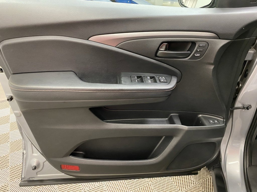 Used 2022 Honda Pilot TrailSport image 14