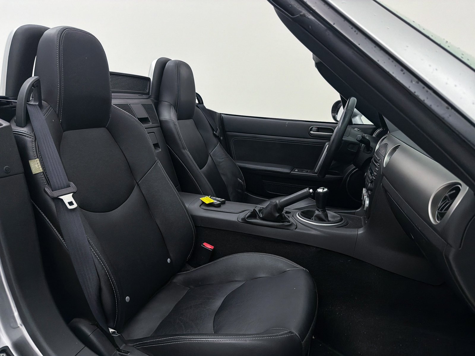 Used 2011 MAZDA MX-5 Miata Grand Touring w/ Premium Pkg image 21