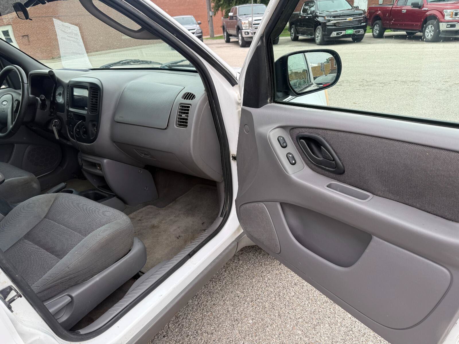 Used 2001 Ford Escape XLT AWD/4WD image 17