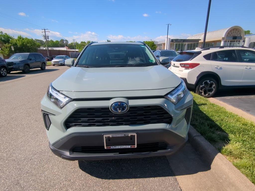 Used 2023 Toyota RAV4 XLE w/ Convenience Package image 8
