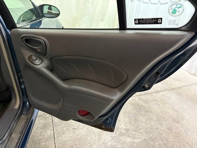 Used 2002 Pontiac Grand Am SE w/ Solid Value Appearance Pkg FWD image 11