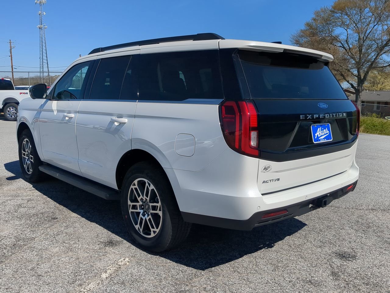 New 2026 Ford Expedition Active image 5