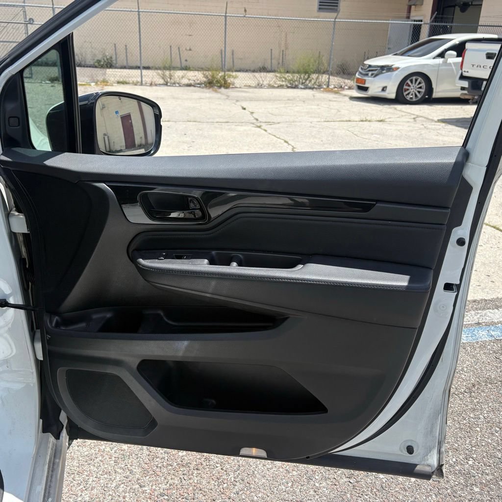 Used 2022 Honda Odyssey Elite image 17