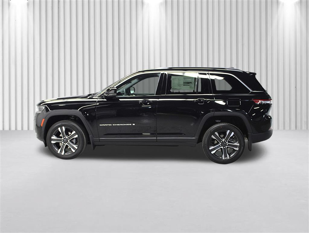 New 2027 Jeep Grand Cherokee Limited w/ MOPAR Finishing Package AWD/4WD image 7