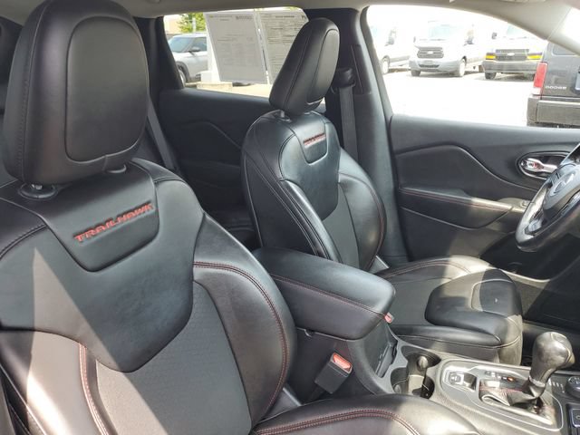 Used 2021 Jeep Cherokee Trailhawk AWD/4WD image 26
