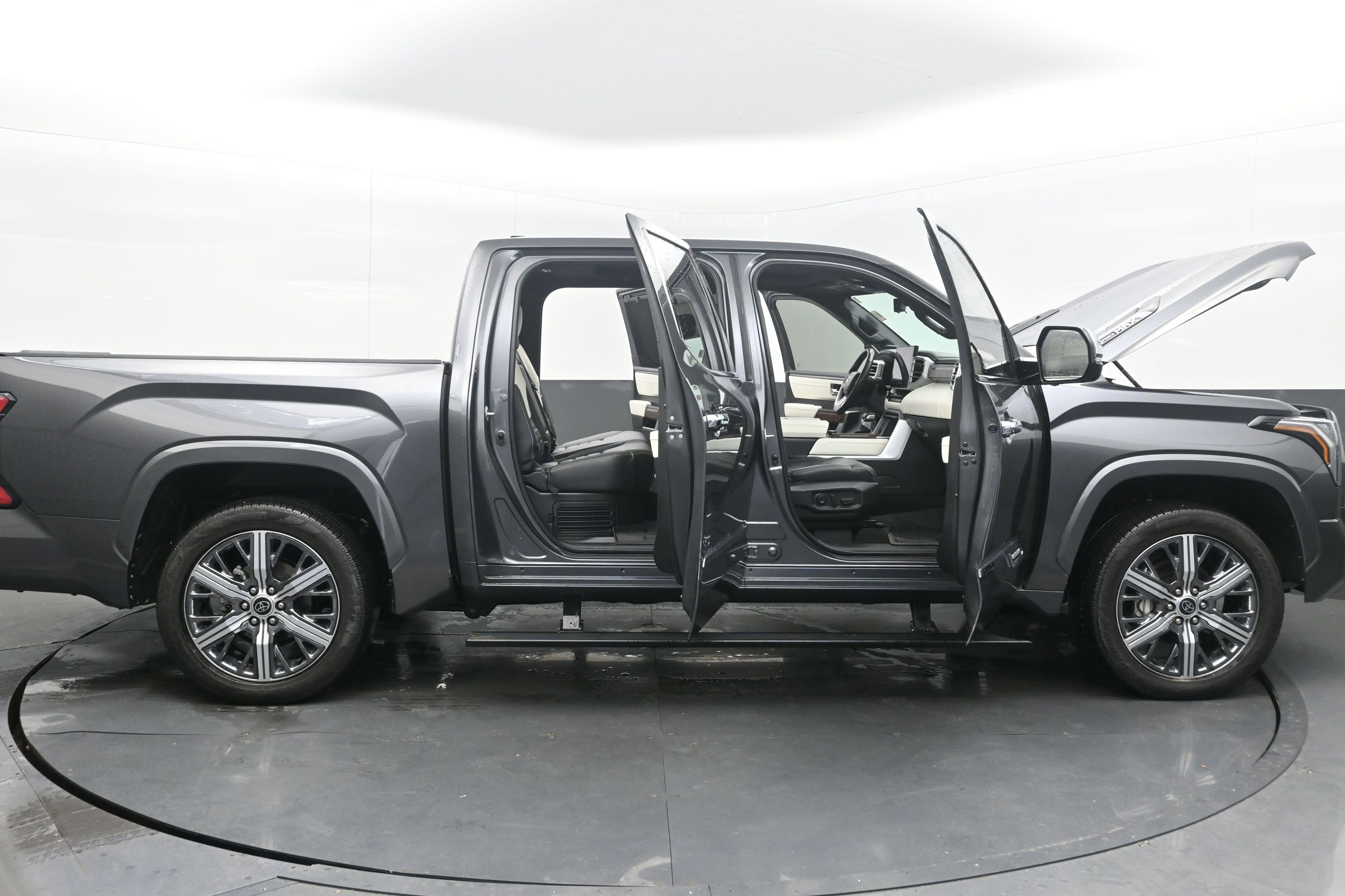 Used 2023 Toyota Tundra Capstone image 44