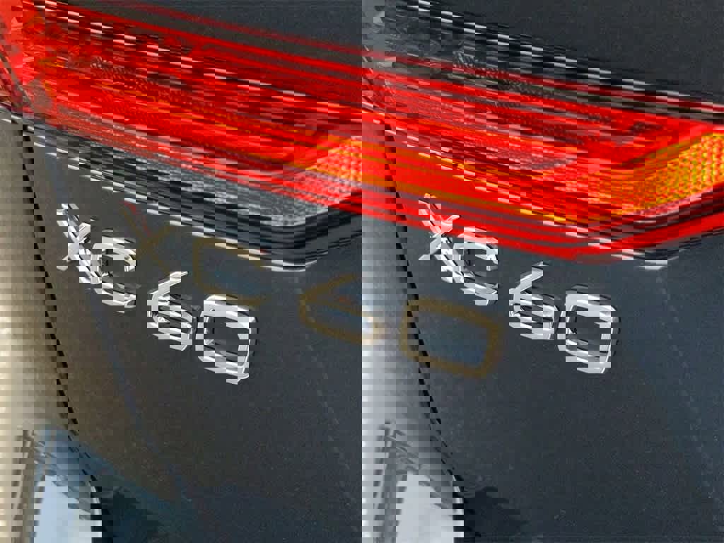 New 2025 Volvo XC60 T8 Plus w/ Protection Package Premier image 11