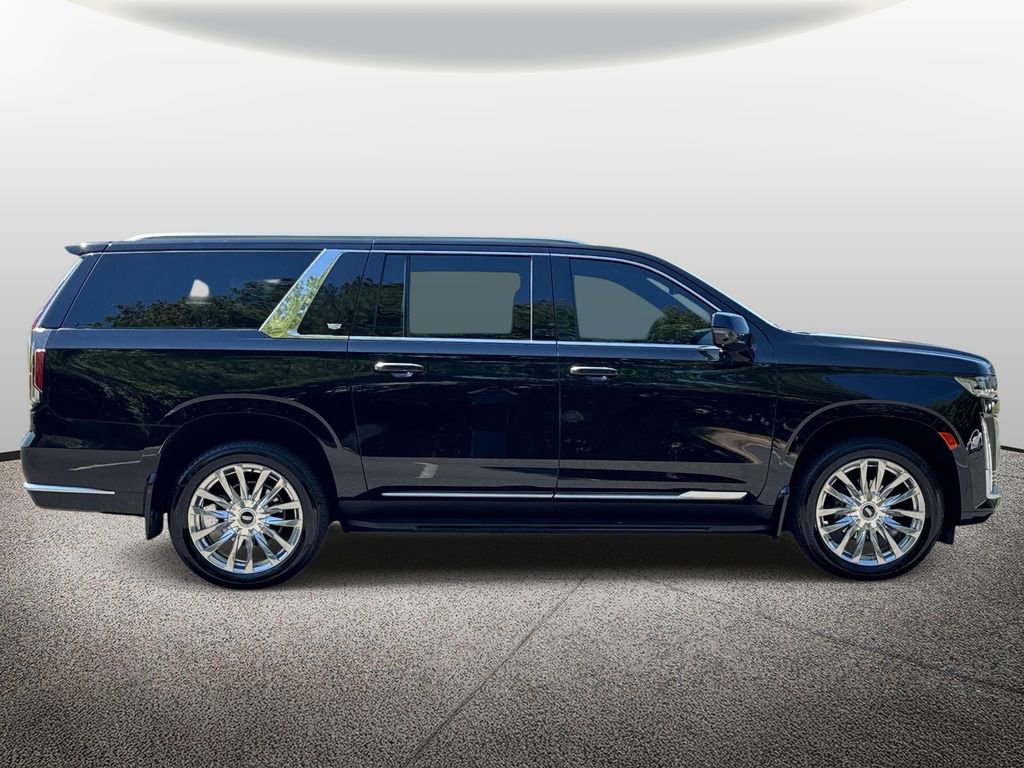 Used 2023 Cadillac Escalade ESV Premium Luxury AWD/4WD image 4