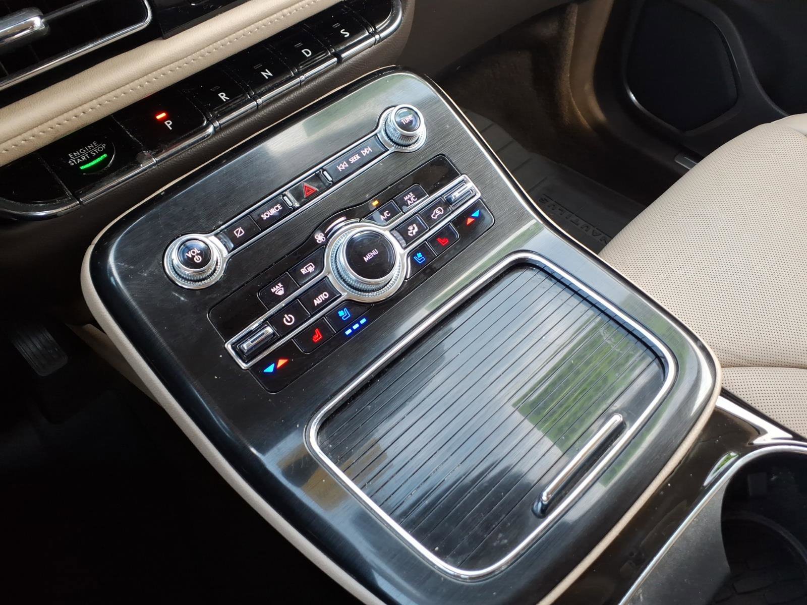 Certified 2022 Lincoln Nautilus Reserve w/ Equipment Group 201A image 19