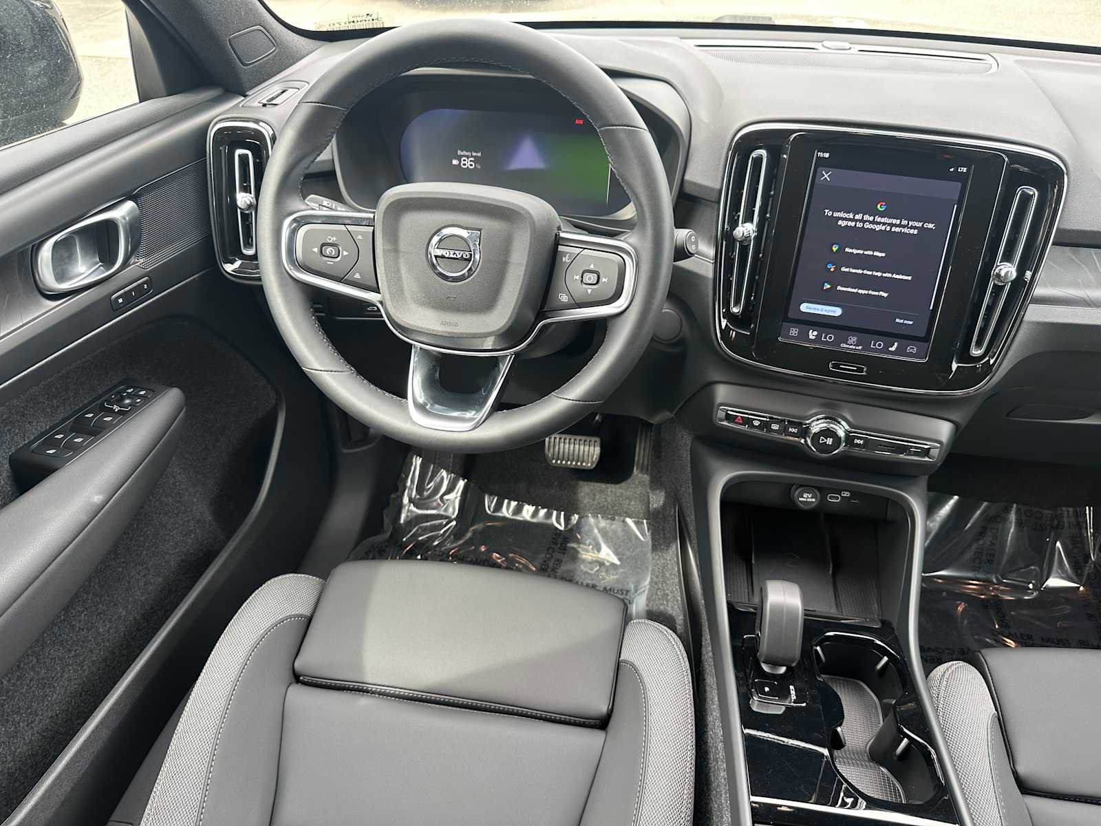 Used 2025 Volvo EX40 Core w/ Climate Package AWD/4WD image 15