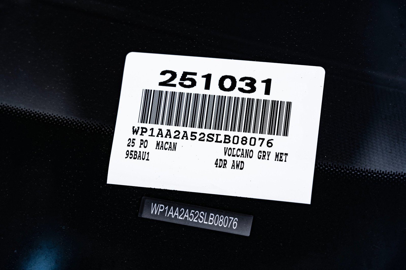 Certified 2025 Porsche Macan image 29