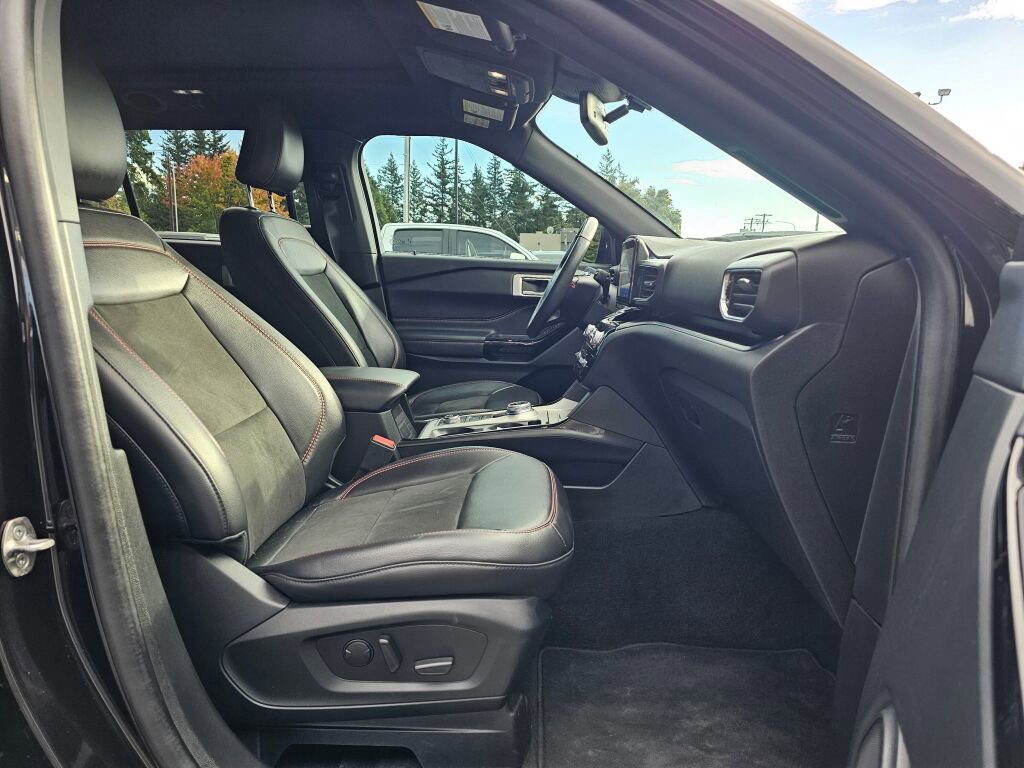 Used 2023 Ford Explorer ST-Line w/ Class IV Trailer Tow Package image 12