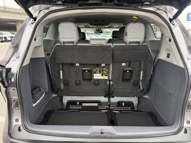 Certified 2024 Toyota Sienna XLE image 35