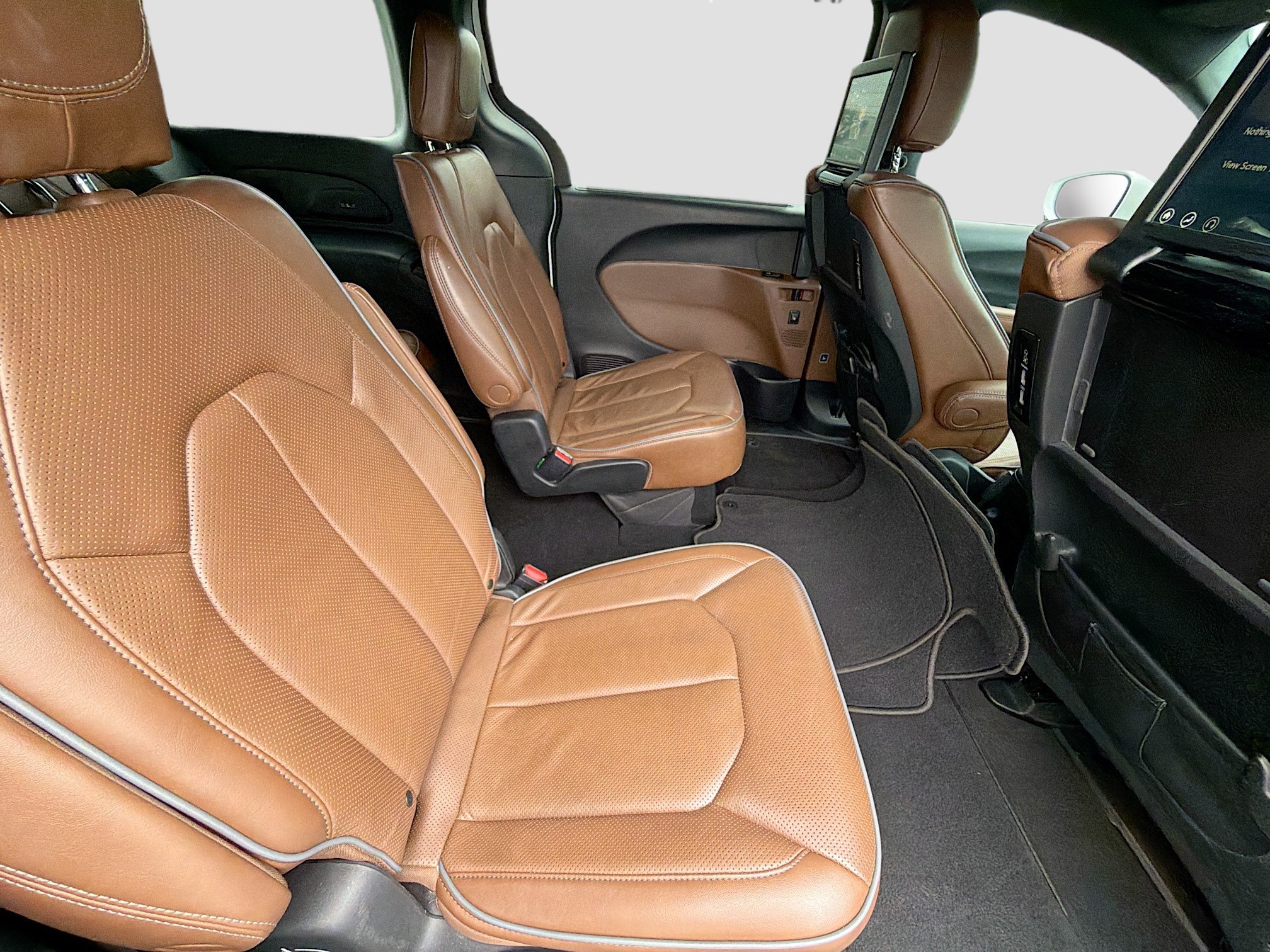 Used 2021 Chrysler Pacifica Limited w/ Uconnect Theater Family Group AWD/4WD image 30