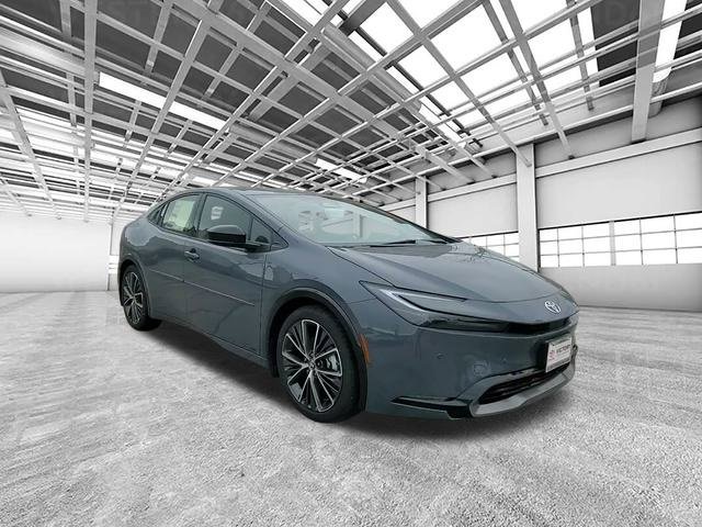 Used 2026 Toyota Prius XLE video 1