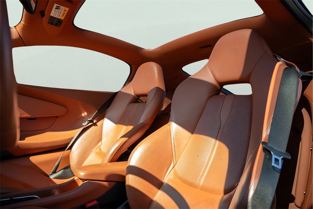 Used 2017 McLaren 570S image 39