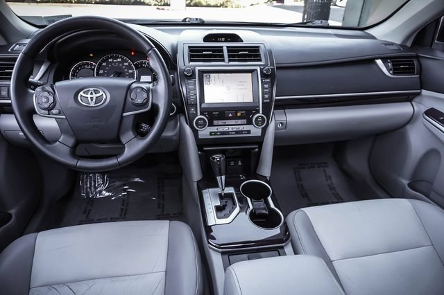 Used 2012 Toyota Camry XLE FWD image 18