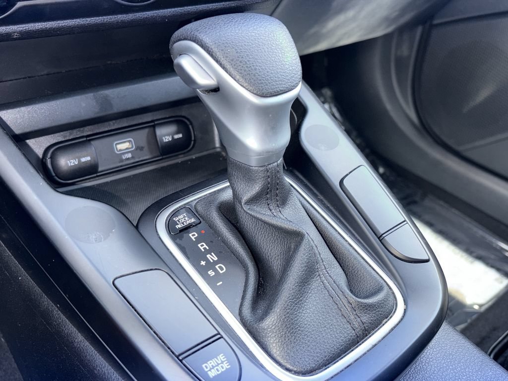Used 2024 Kia Soul LX w/ Option Group 015 FWD image 7