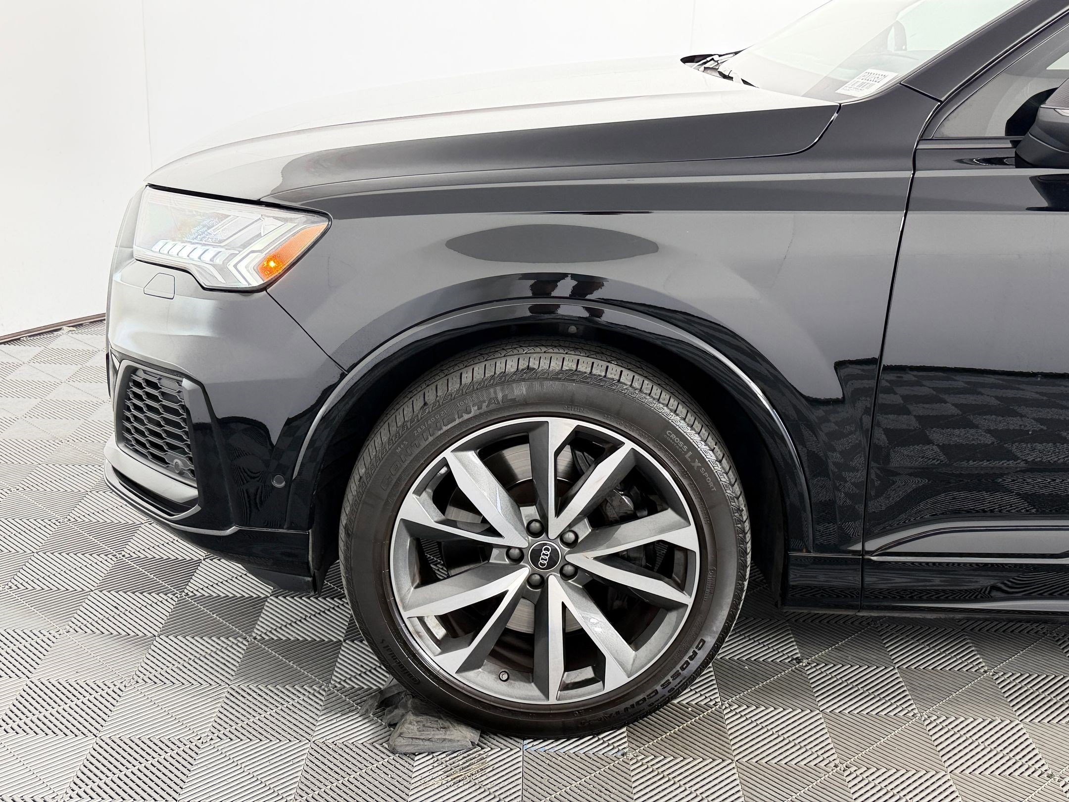 Used 2023 Audi SQ7 Prestige w/ Prestige Package AWD/4WD image 11