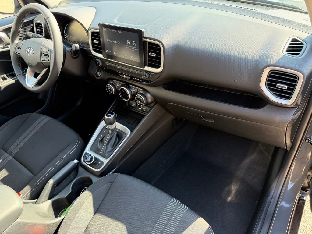 Certified 2026 Hyundai Venue SEL FWD image 20