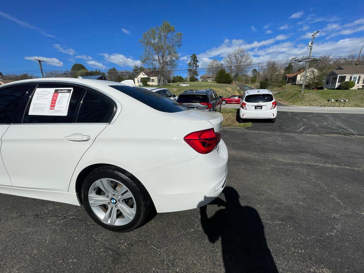 Used 2018 BMW 330i xDrive Sedan w/ Premium Package AWD/4WD image 5