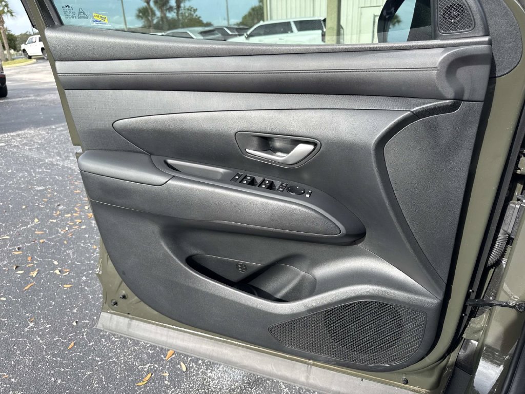 Used 2025 Hyundai Tucson SEL FWD image 18