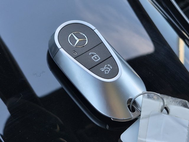 Certified 2026 Mercedes-Benz GLC 300 4MATIC image 38