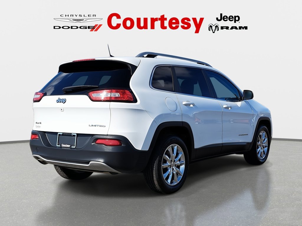 Used 2017 Jeep Cherokee Limited image 5