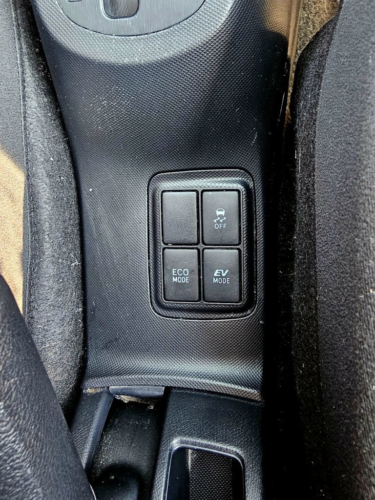 Used 2015 Toyota Prius C image 21