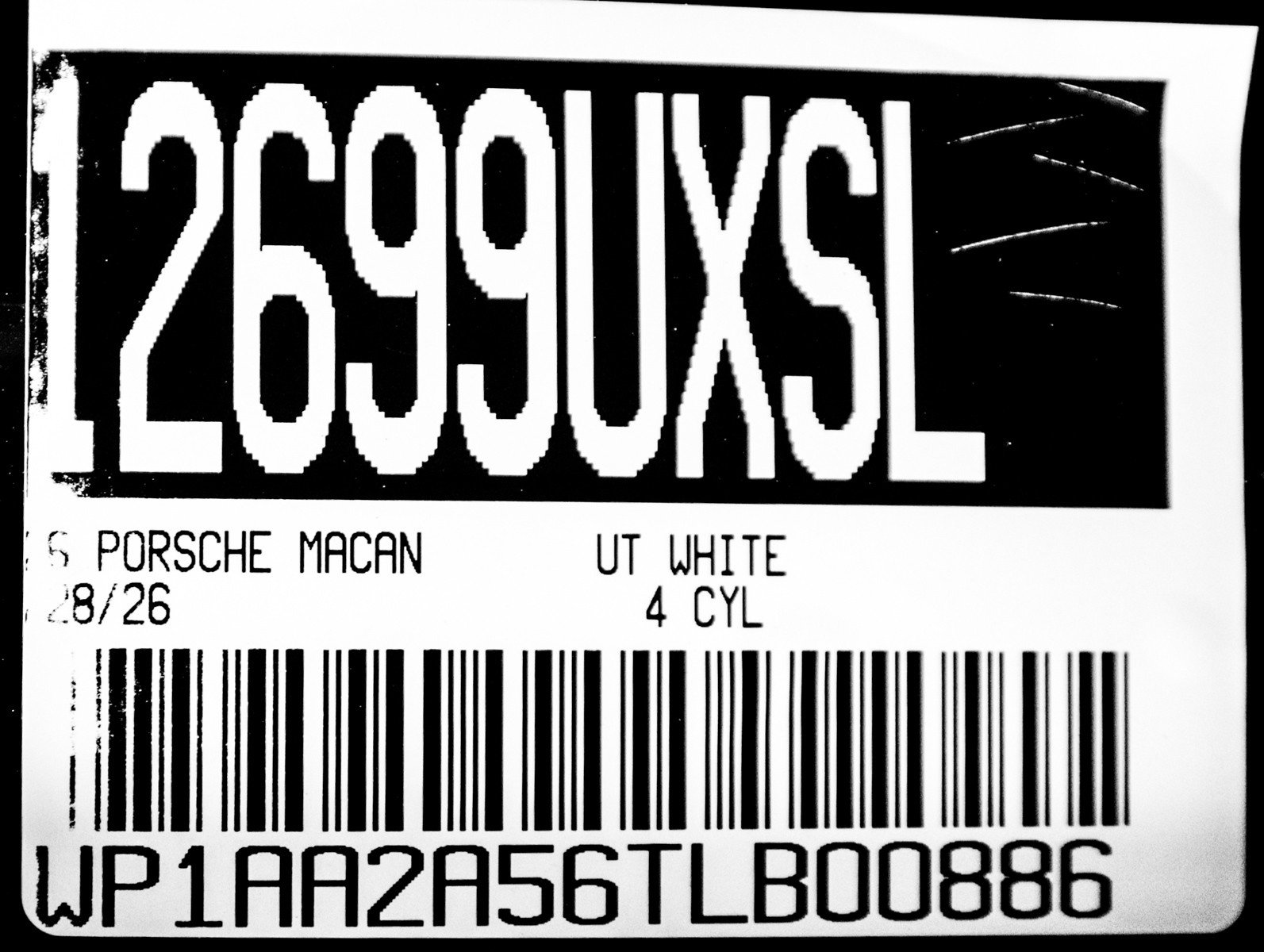Certified 2026 Porsche Macan AWD/4WD image 30