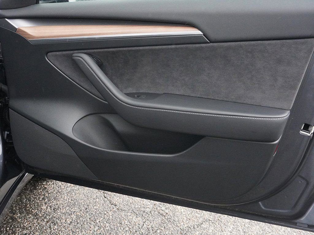 Used 2023 Tesla Model 3 Standard Range image 26