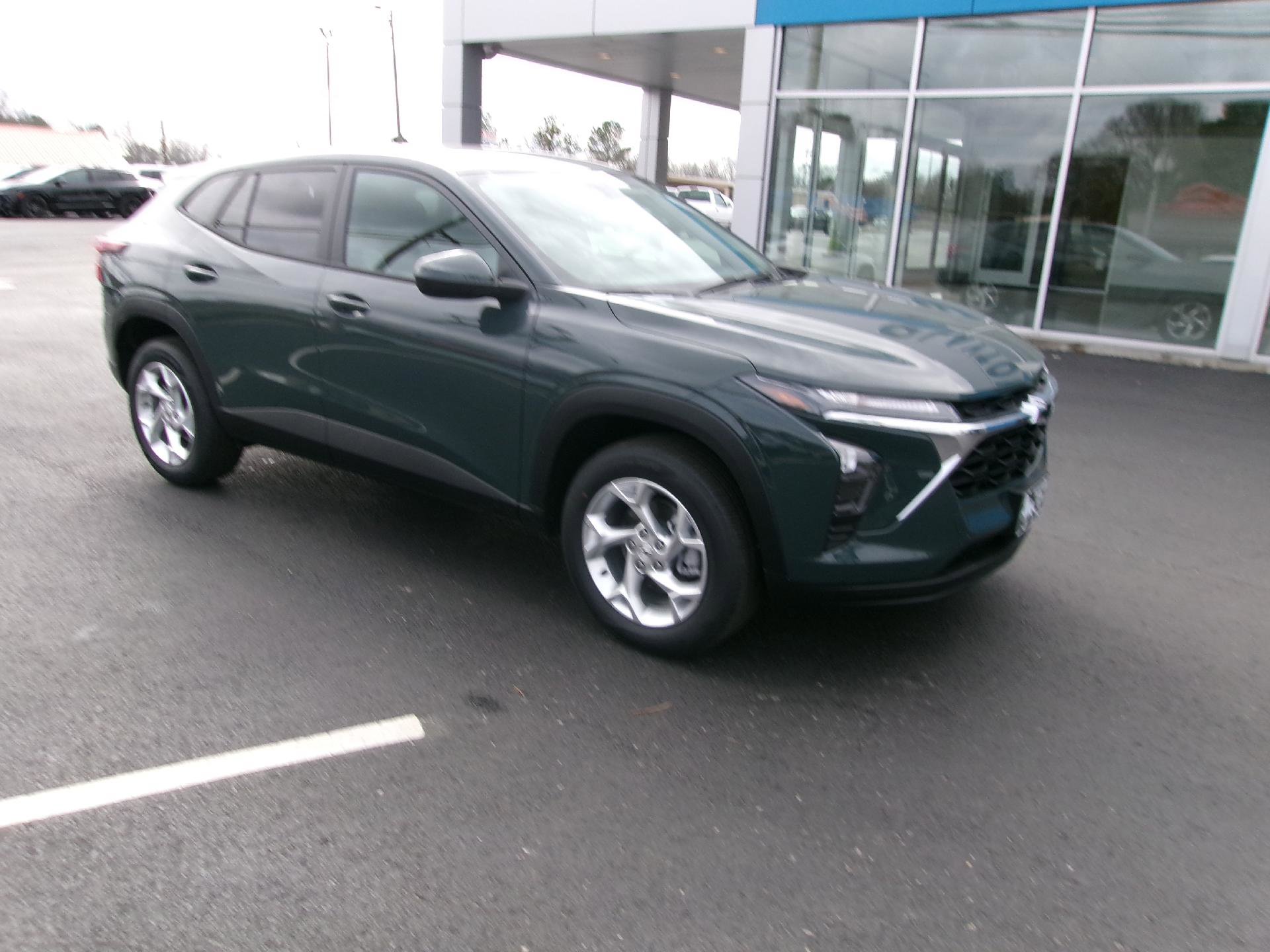 New 2026 Chevrolet Trax LS w/ LS Convenience Package image 9