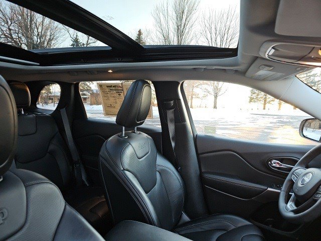 Used 2022 Jeep Cherokee Limited image 13