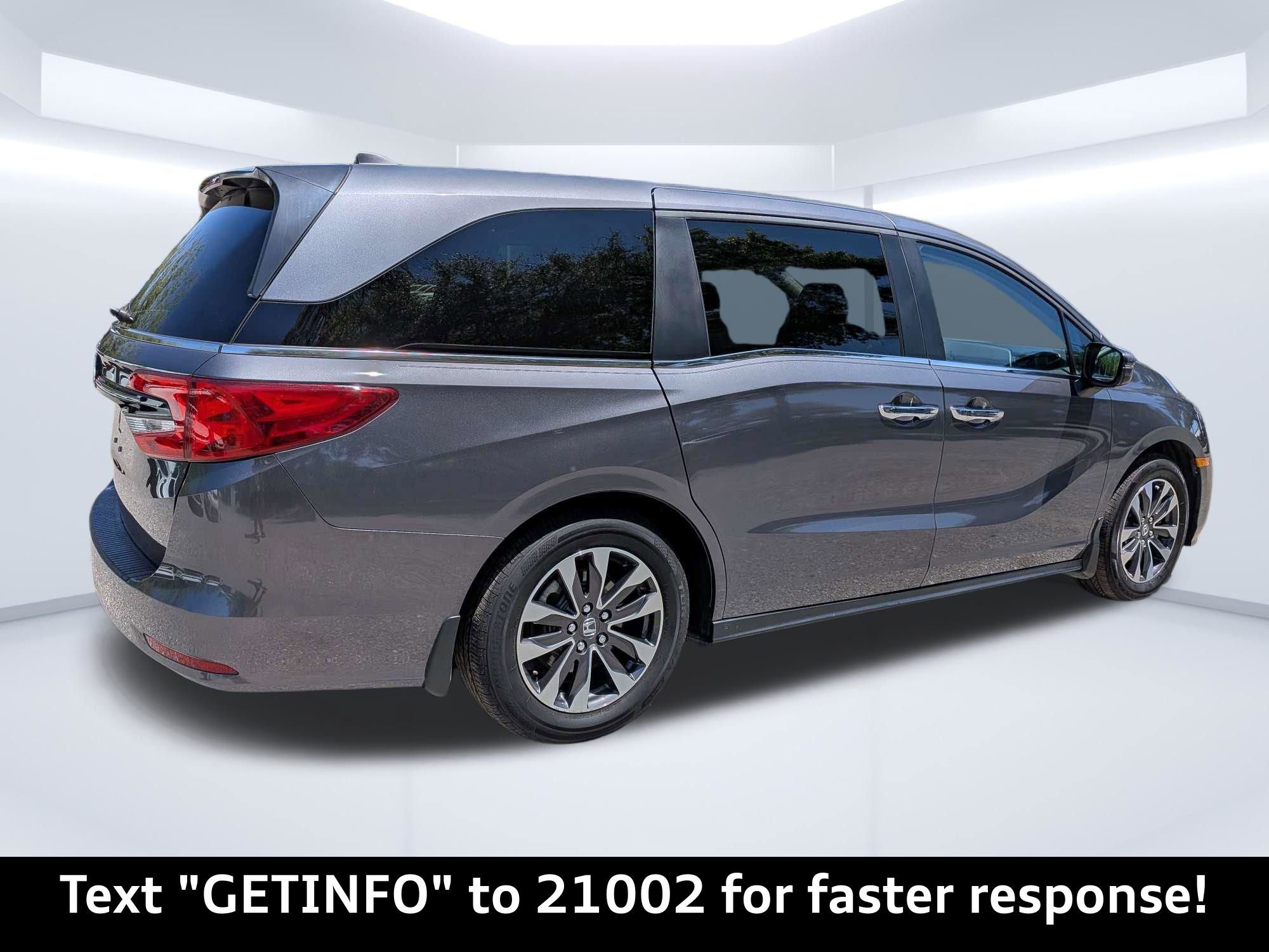 Used 2024 Honda Odyssey EX-L image 3