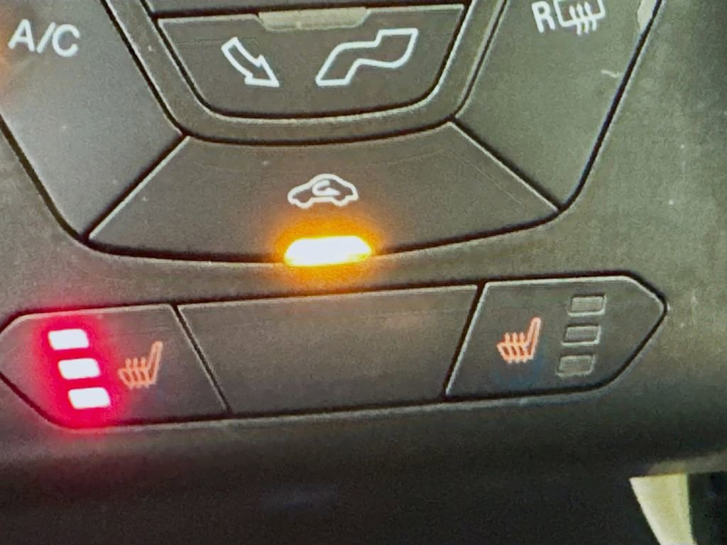 Used 2017 Ford Fusion SE FWD image 40