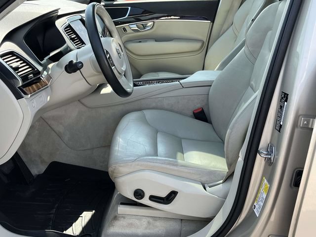 Used 2016 Volvo XC90 T6 Momentum w/ Momentum Plus Package AWD/4WD image 13