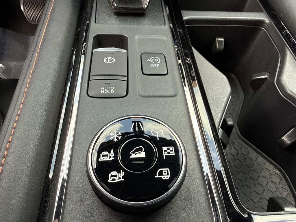 Used 2023 Nissan Pathfinder Rock Creek AWD/4WD image 37