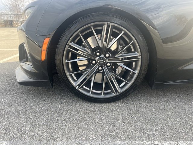 Used 2021 Chevrolet Camaro ZL1 image 11