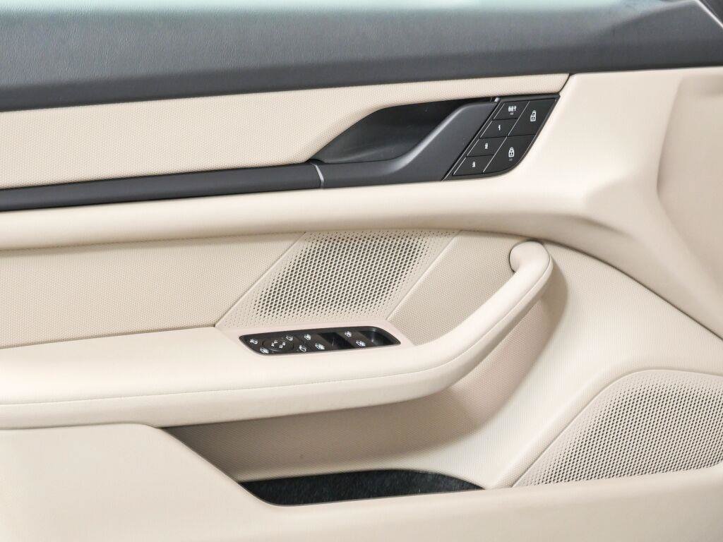 Certified 2022 Porsche Taycan RWD image 6