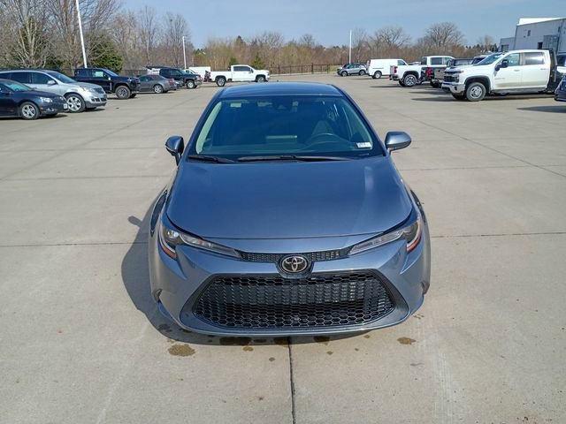 Used 2022 Toyota Corolla LE FWD image 3