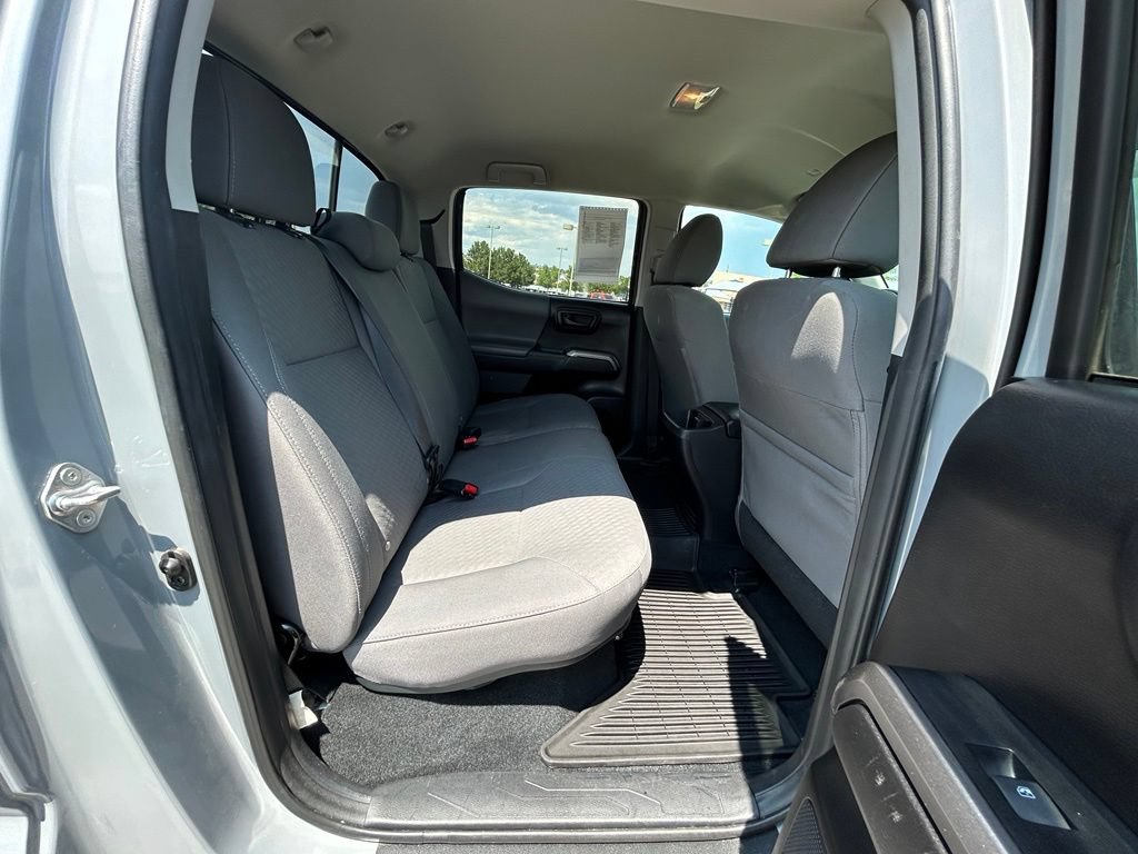 Used 2020 Toyota Tacoma SR5 AWD/4WD image 26