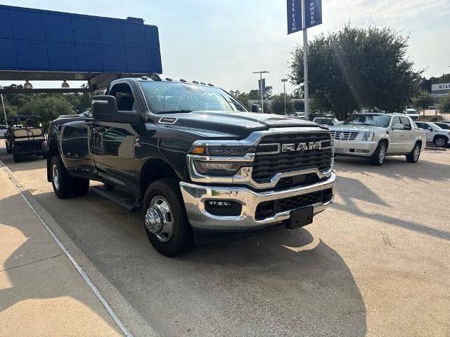 Used 2026 RAM 3500 Tradesman AWD/4WD image 2